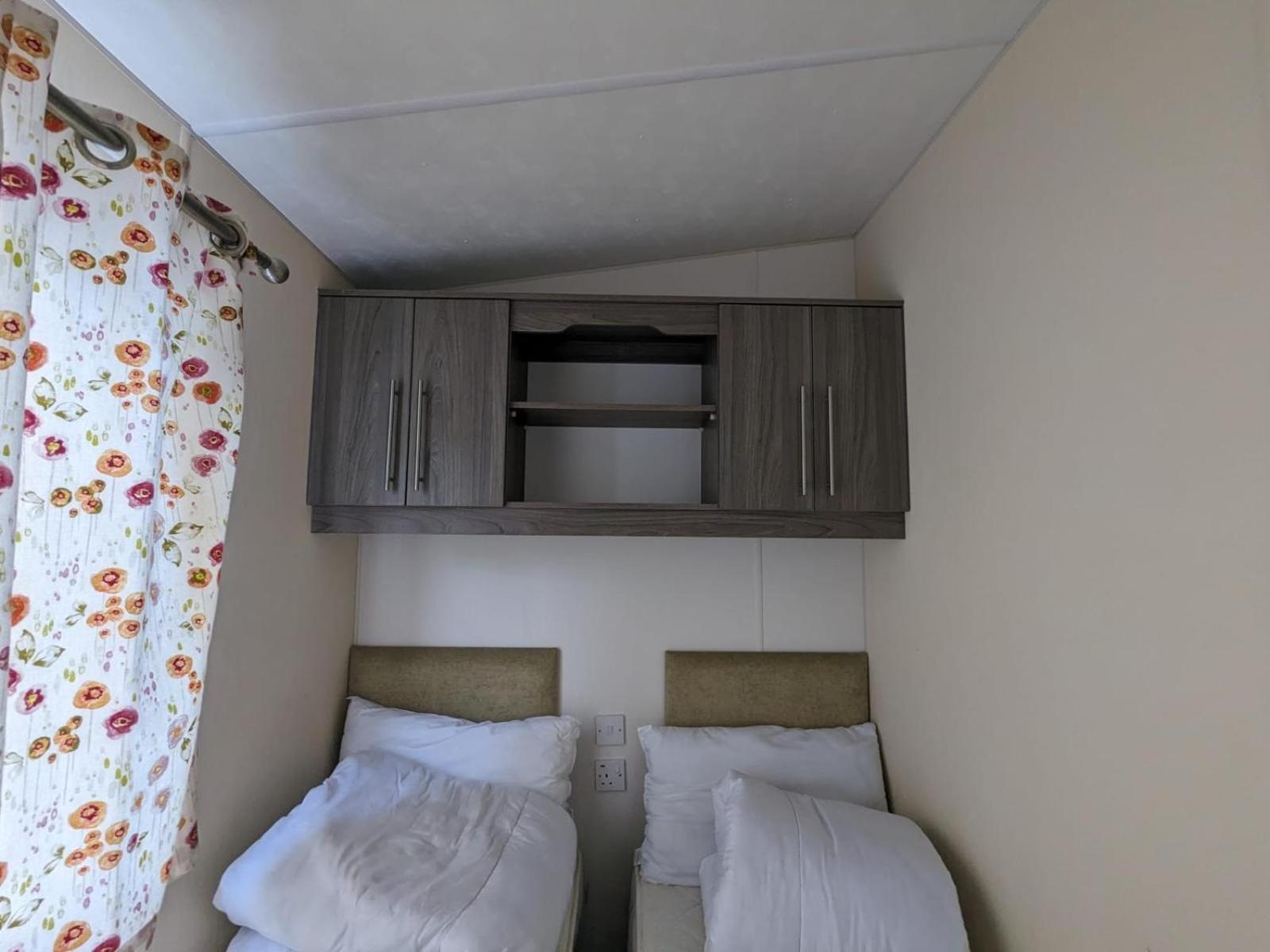 Готель Ascot Tosside Екстер'єр фото